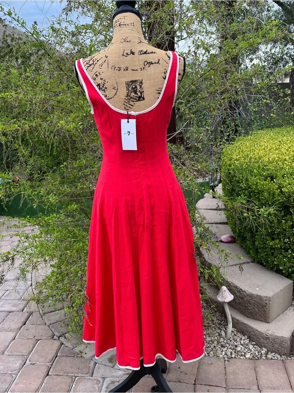 For All Mankind Red Linen Blend Midi Dress White Trim Fit & Flare Size M NWT - Picture 4 of 6